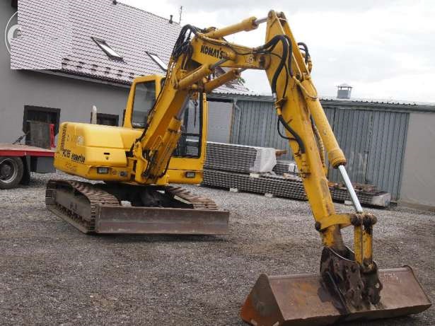 KOMATSU PC 88 MR-6 pompa wody